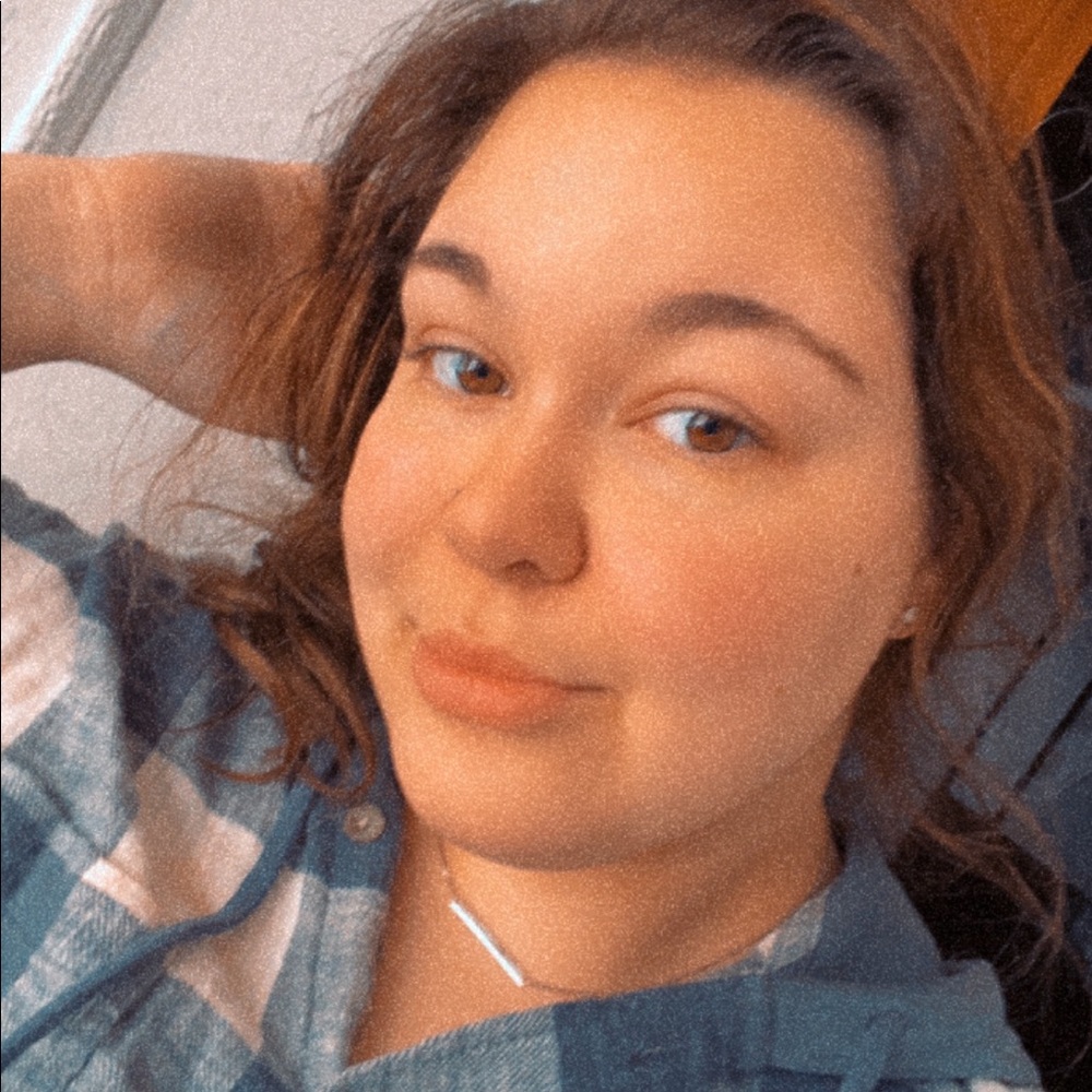 Meet your Posher, Alyssa